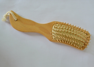 OverseasWooden paddle brush